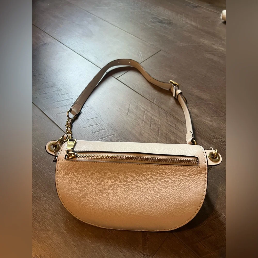 Vintage CHAIN BELT BAG WITH QUILTING IN WHITE 

Style No. C0851 - Picture 6 of 13